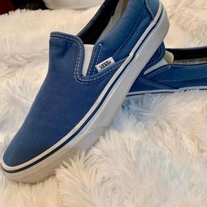 COPY - Unisex Slip-on Vans! Size 9 Men and 10.5 w…